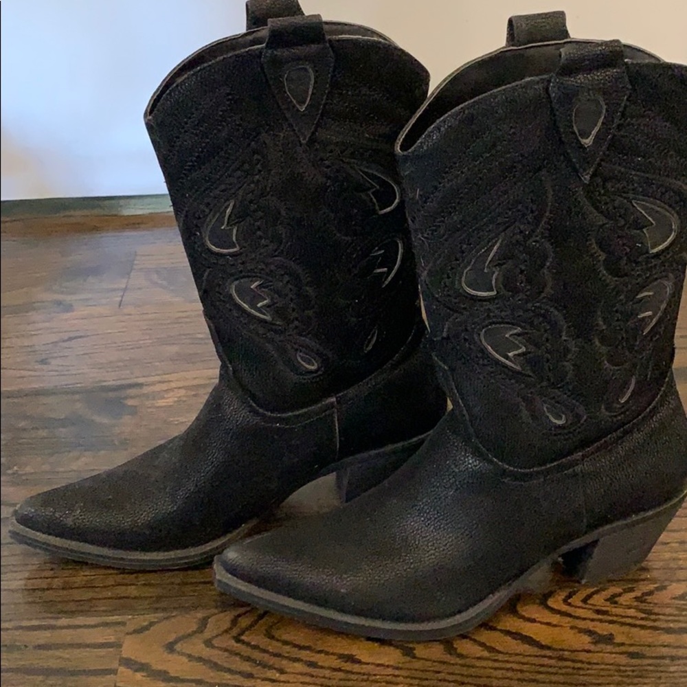 Black boots